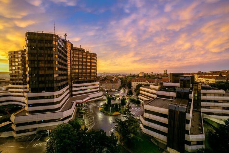 g5f5e1460eb17ddc36c99918f852f1abd82615679d76ab8e81511e75107795c0b838752f4bcdd5813cf89afaa69a7dd33e1c4bed669fabc55ce7ed17692dec9c7_1280